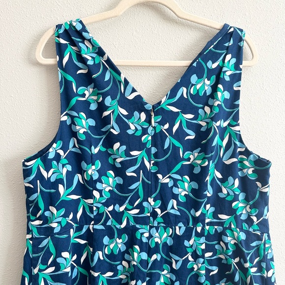 Draper James Floral Knot Shoulder Dress Size 18X - Picture 11 of 12